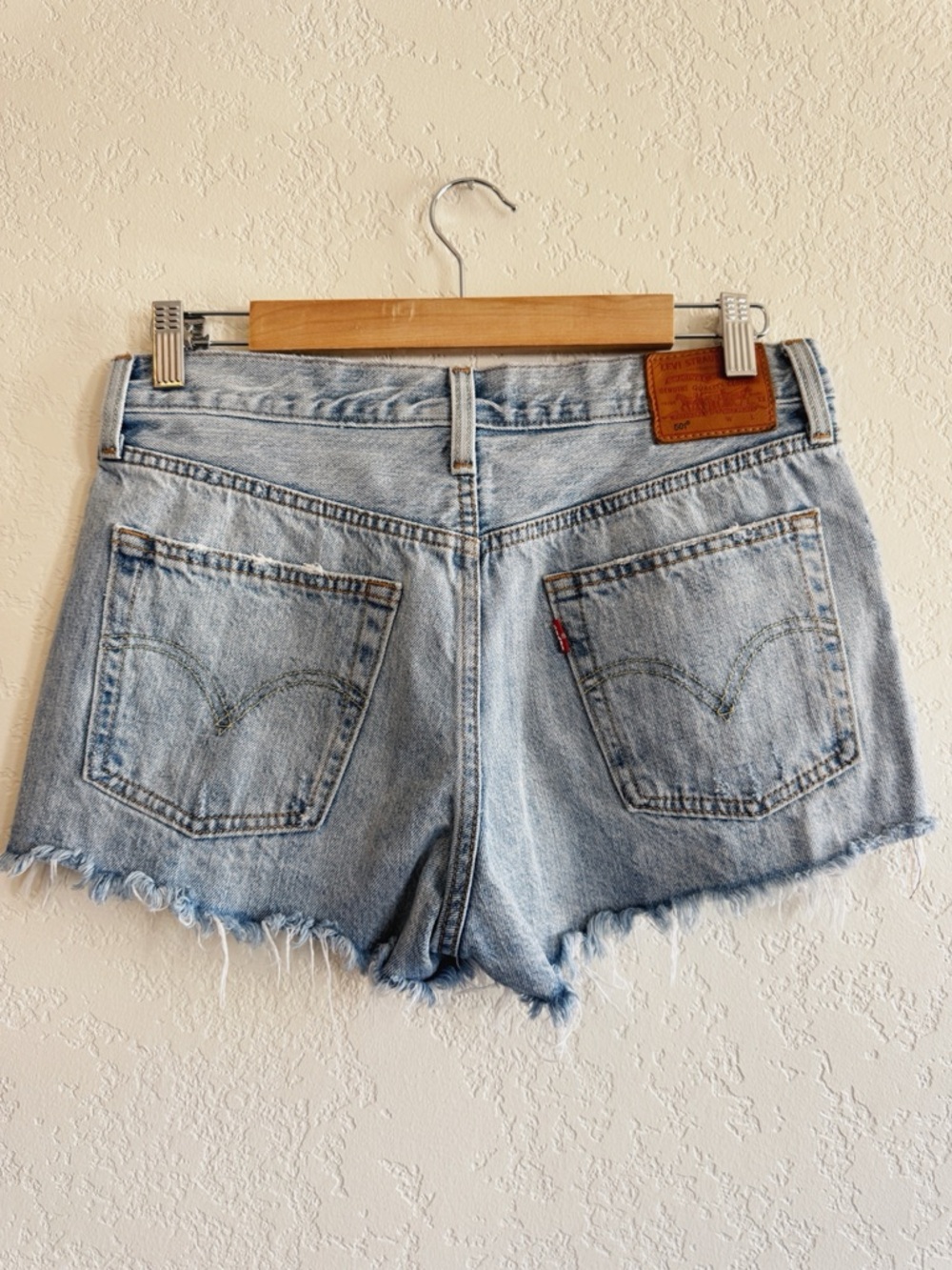 Levi | Jean Shorts | 28